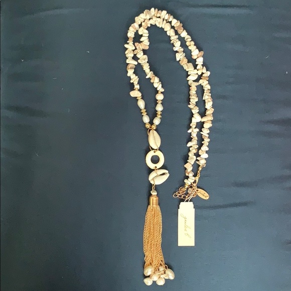 Long Shell Chain - Picture 2 of 4